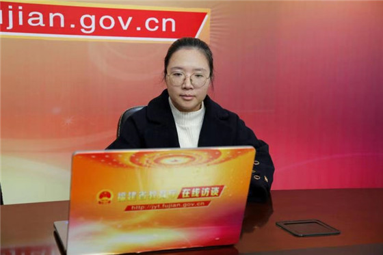 专访bet365官网职业教育与成人教育处处长罗强.jpg.jpg